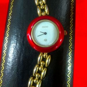 Vintage '80s Gucci watch